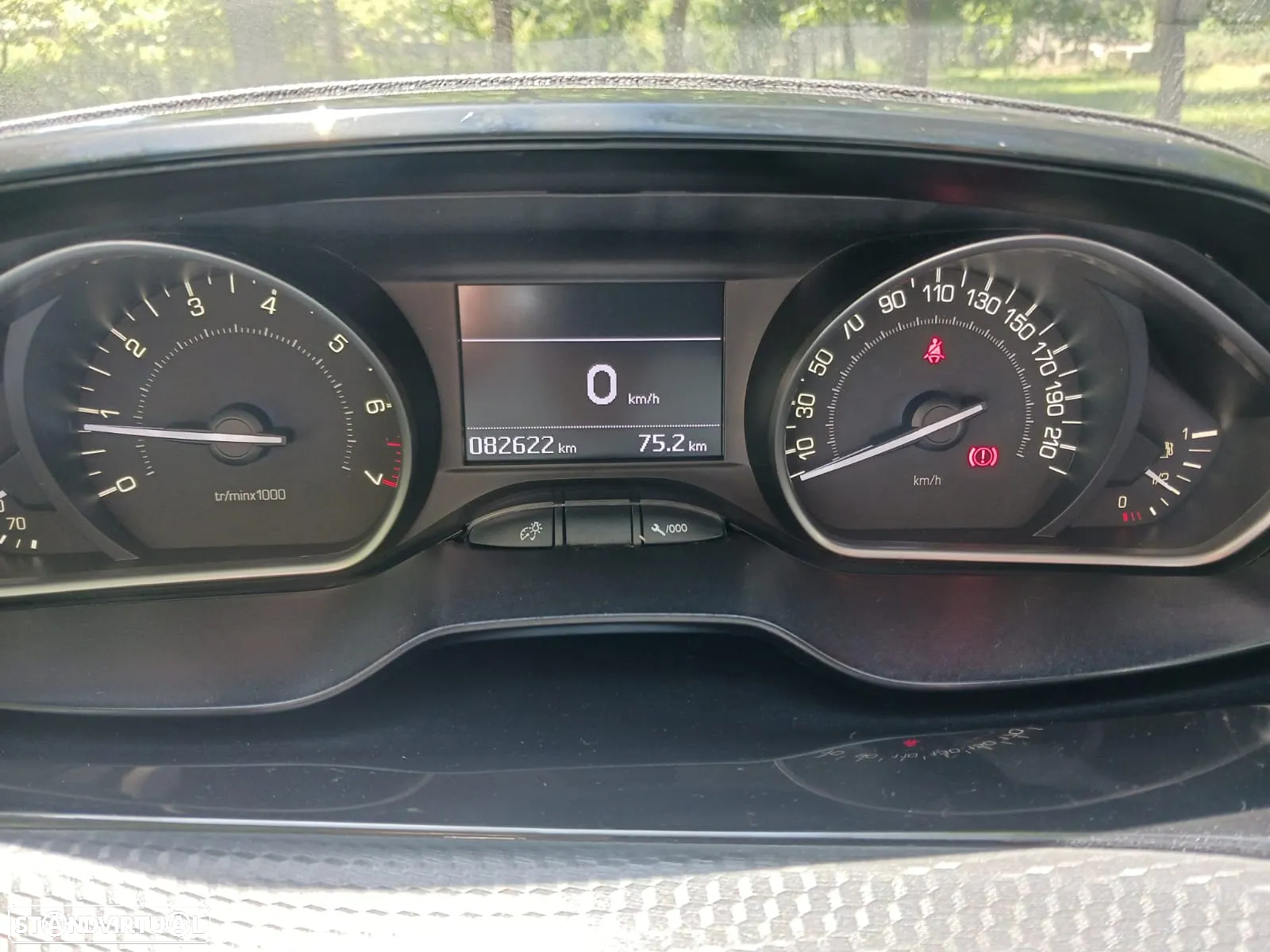 Peugeot 208 1.2 PureTech Active - 12