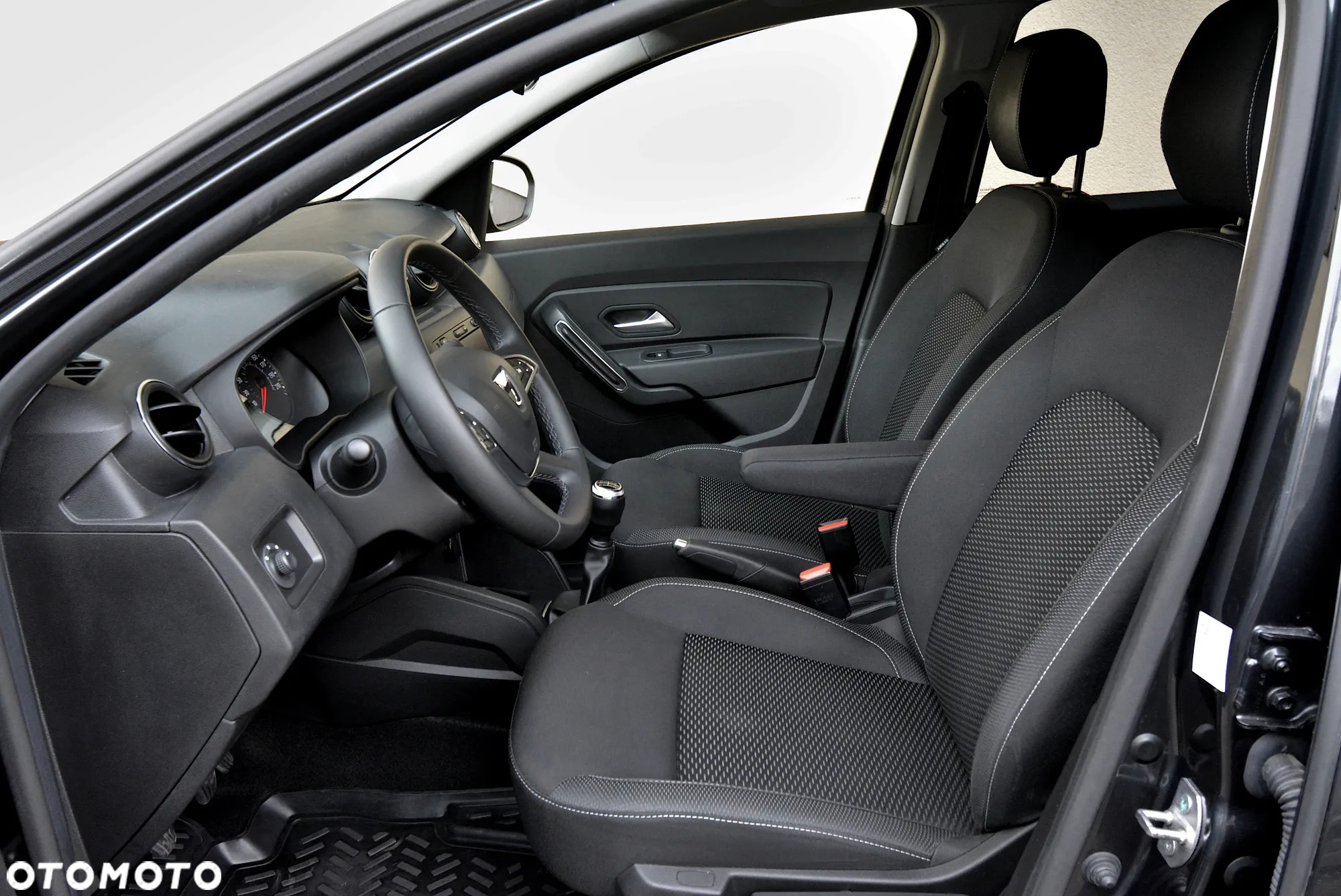 Dacia Duster 1.6 SCe Comfort - 18