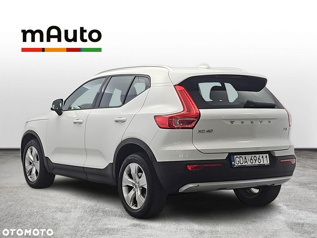 Volvo XC 40 T3 Momentum Pro - 3