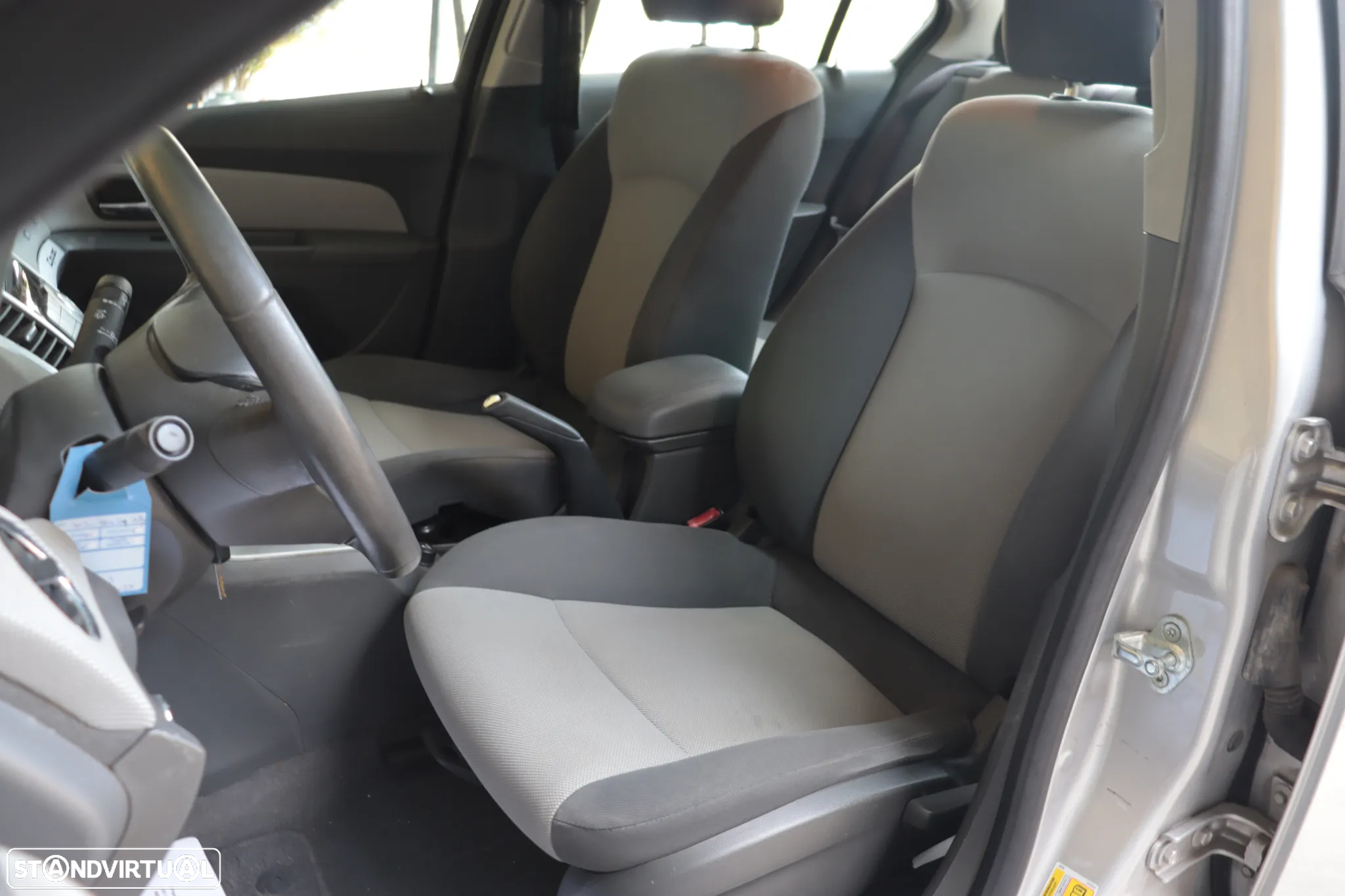 Chevrolet Cruze 1.6 LS - 11