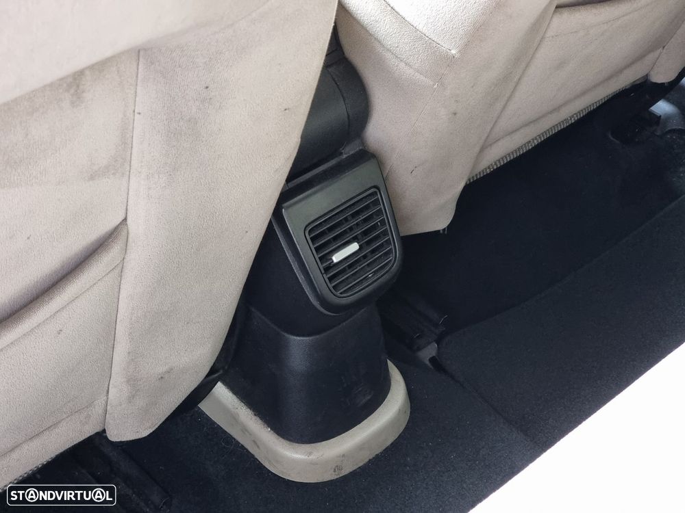 Fiat Linea 1.3 M-Jet Emotion Dualogic - 20