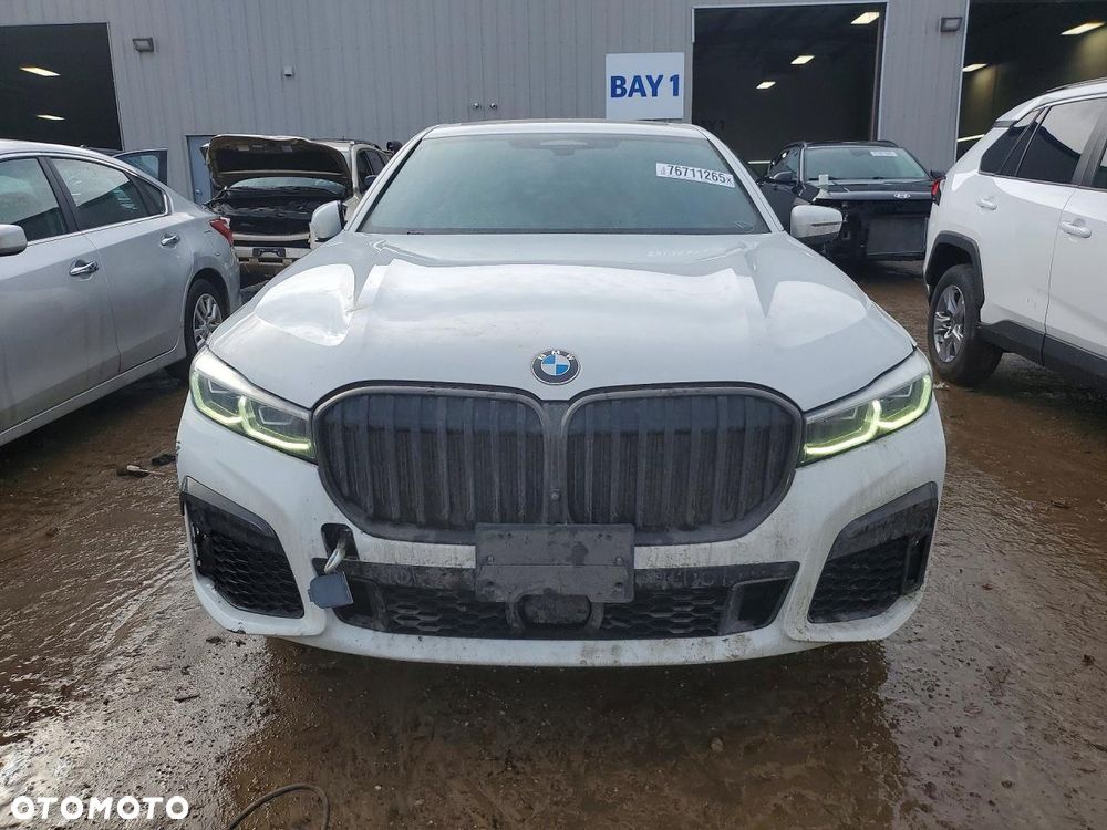 BMW Seria 7 750Li xDrive - 5