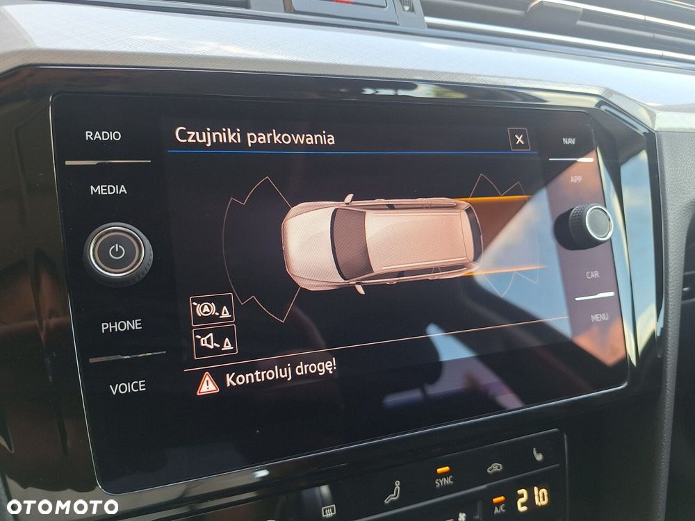 Volkswagen Passat - 28