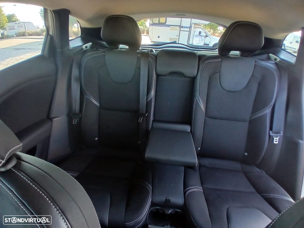 Volvo V40 1.6 D2 Eco Momentum - 4