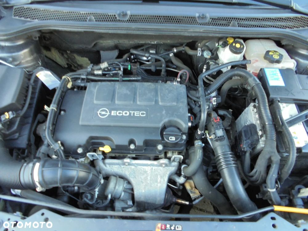 Opel Astra 1.4 Turbo Cosmo - 29