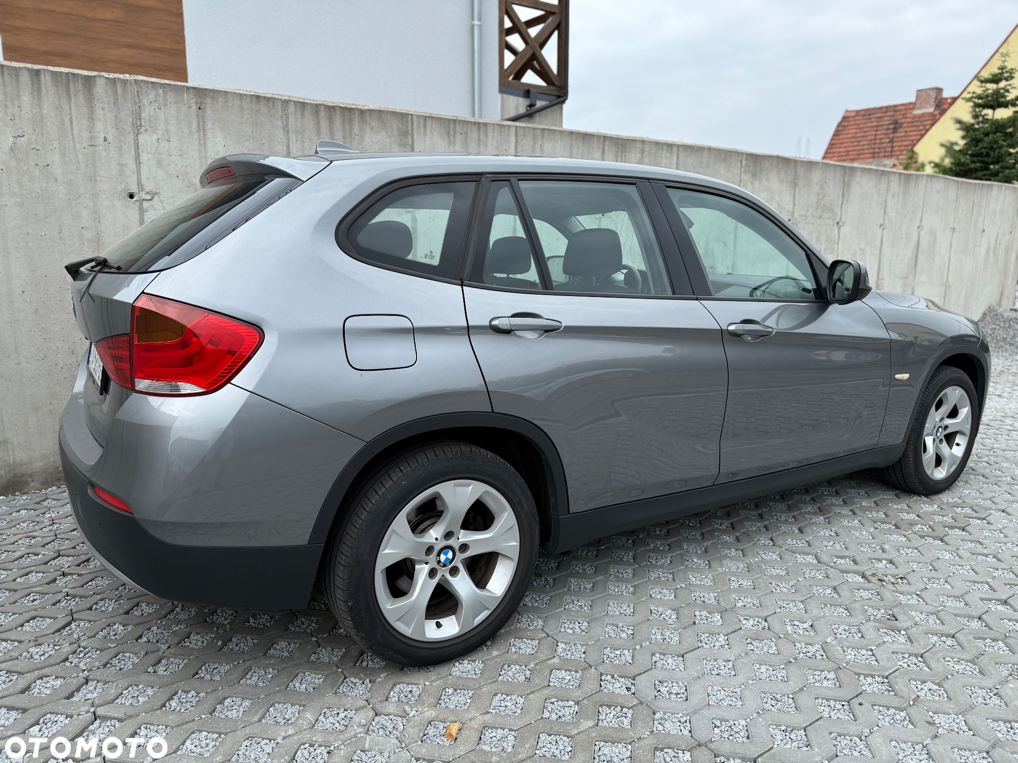 BMW X1 xDrive20i - 9
