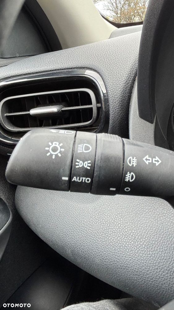Toyota Yaris 1.5 Comfort - 15
