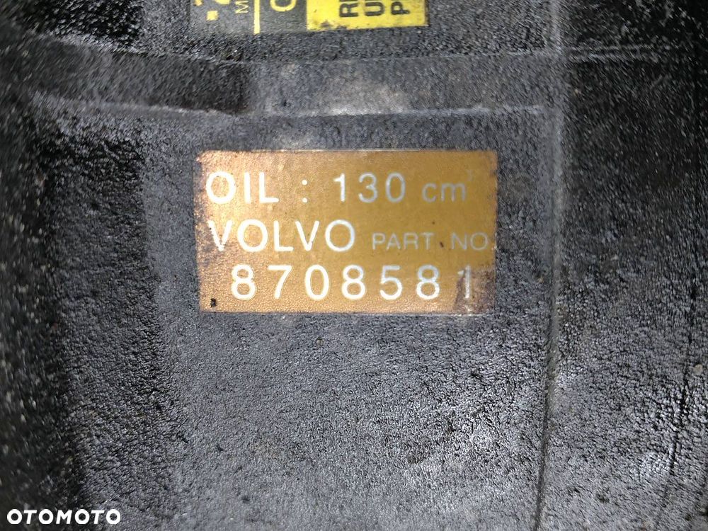 POMPA, SPRĘŻARKA KLIMATYZACJI VOLVO XC90 ( 02-14 ) 8708581 2.4 D5 - 3