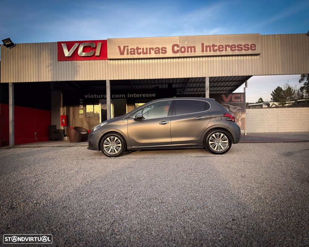 Peugeot 208 1.2 PureTech Style - 6