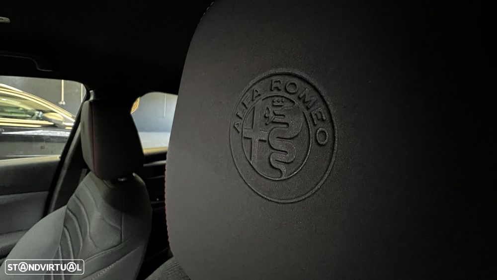 Alfa Romeo Tonale 1.5 Hybrid Sprint — fotografia 37