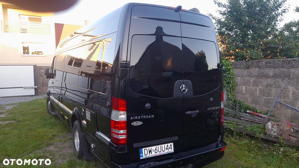 Mercedes-Benz INTERSTATE - 11