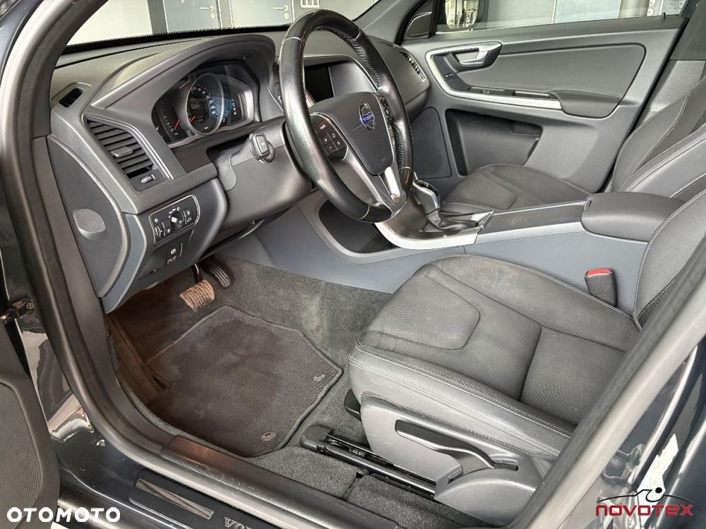 Volvo XC 60 D3 Momentum - 9