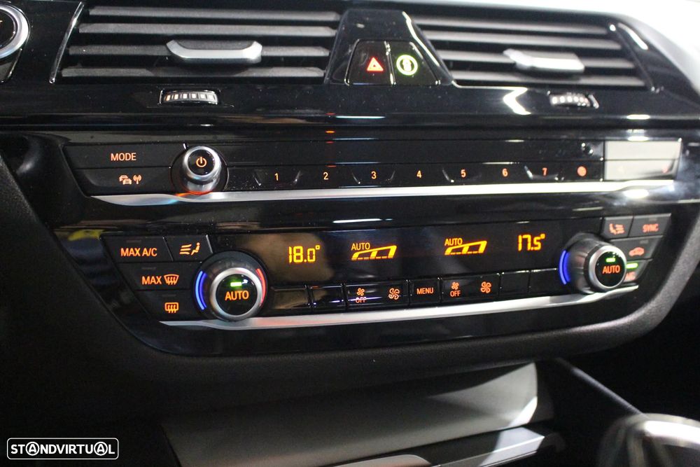 BMW 520 d Line Luxury Auto - 29
