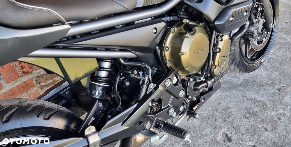 Yamaha XJ - 4