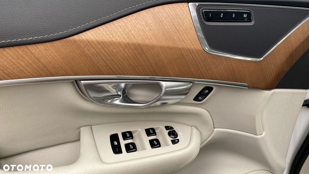 Volvo XC 90 B5 D AWD Inscription - 16