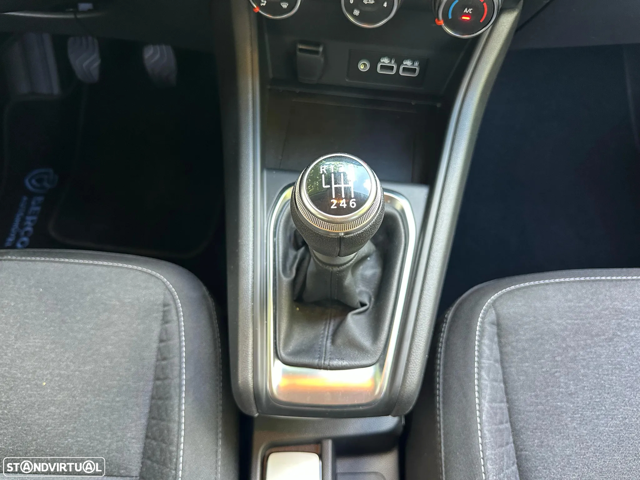 Renault Captur 1.0 TCe Intens Bi-Fuel - 30