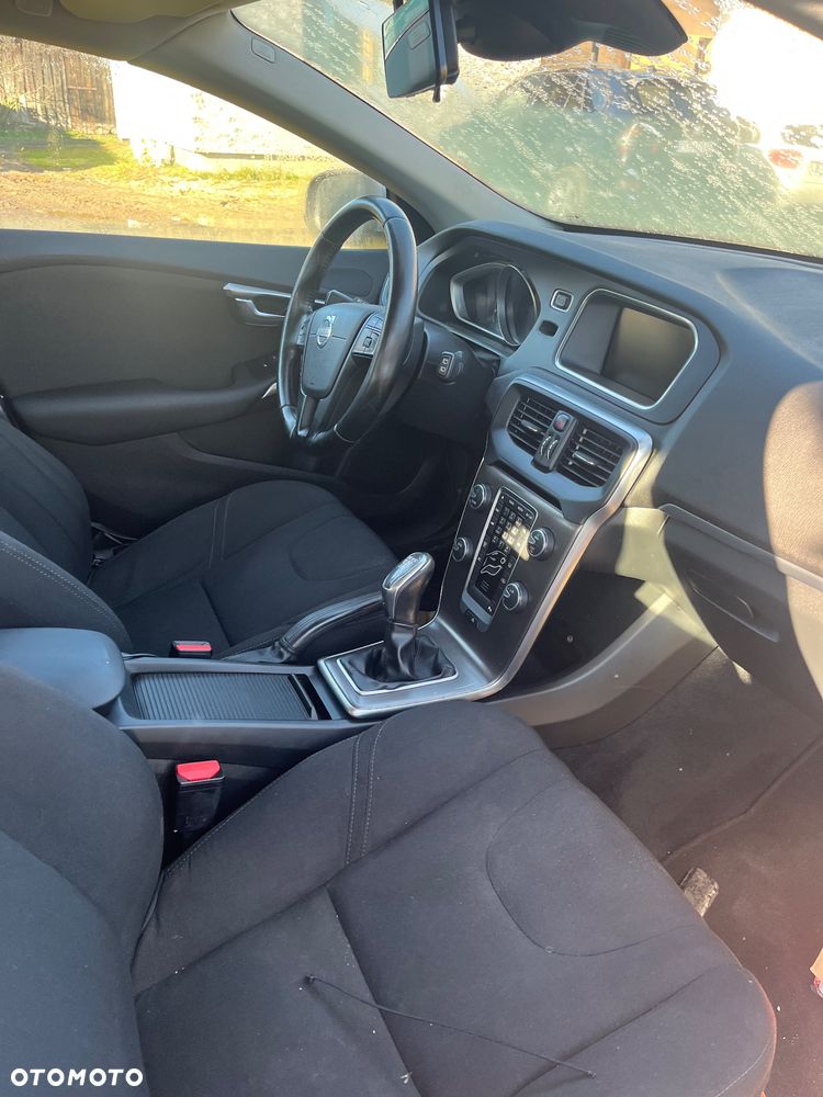 Volvo V40 D2 - 8