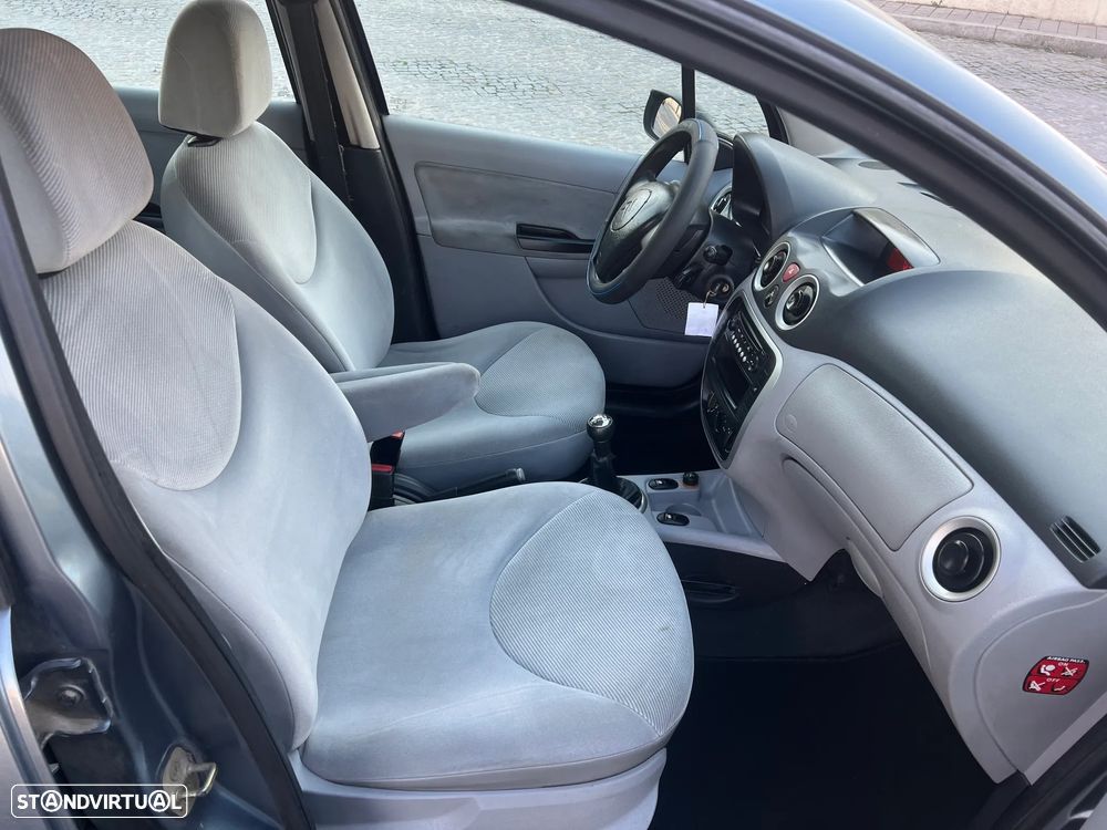 Citroën C3 1.4 HDi SX + - 16