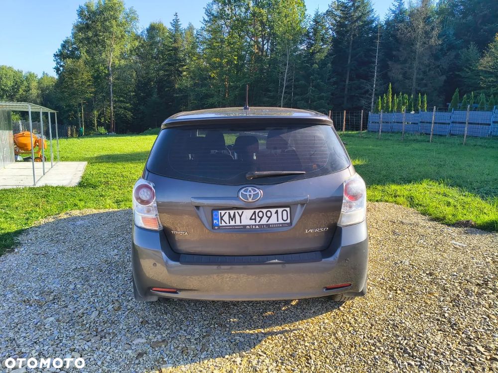 Toyota Verso - 4