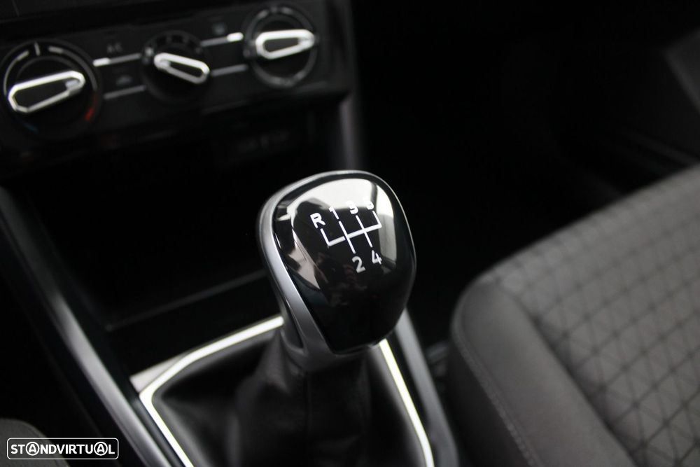 Volkswagen T-Cross 1.0 TSI Life — fotografia 18