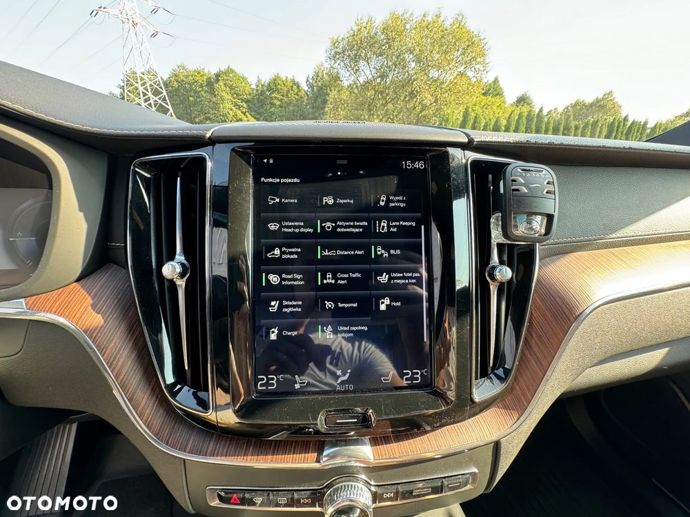 Volvo XC 60 T8 Plug-In Hybrid AWD Inscription - 29