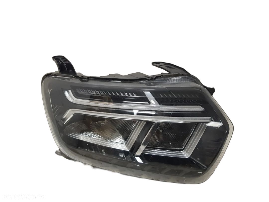 DACIA DUSTER 2 II LIFT 21- LAMPA PRAWA PRZEDNIA PRAWY PRZÓD  LED 260101613R EUROPA ORYGINAŁ - 1