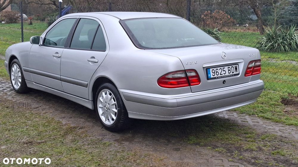 Mercedes-Benz Klasa E 270 CDI Classic - 14