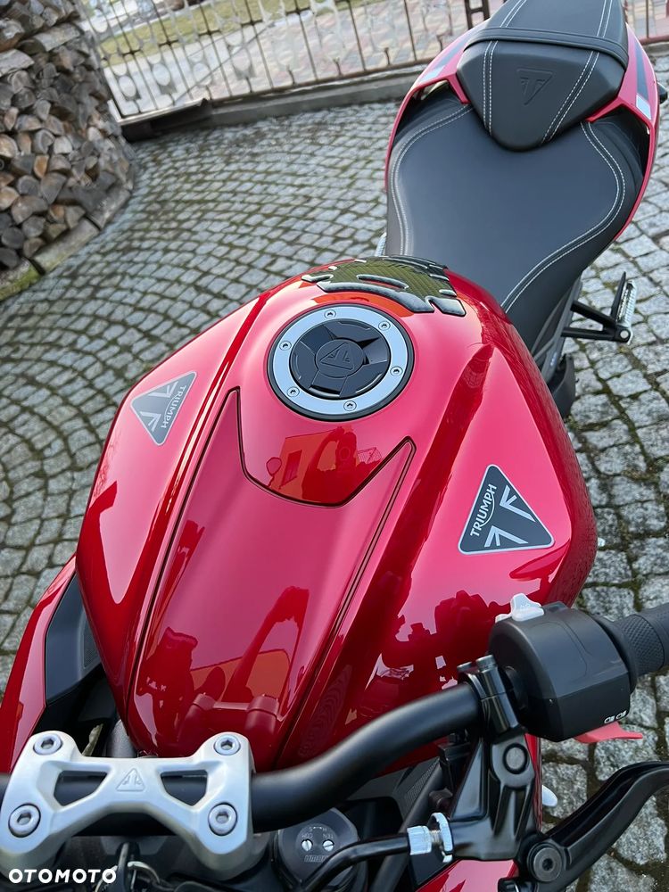 Triumph Street Triple - 9