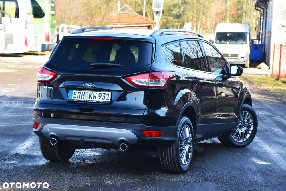 Ford Kuga 2.0 TDCi 4x4 Titanium - 4