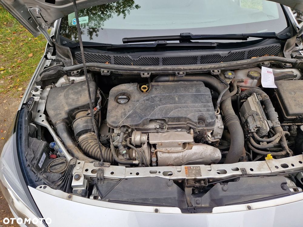 Opel Astra 1.4 T Enjoy S&S - 16