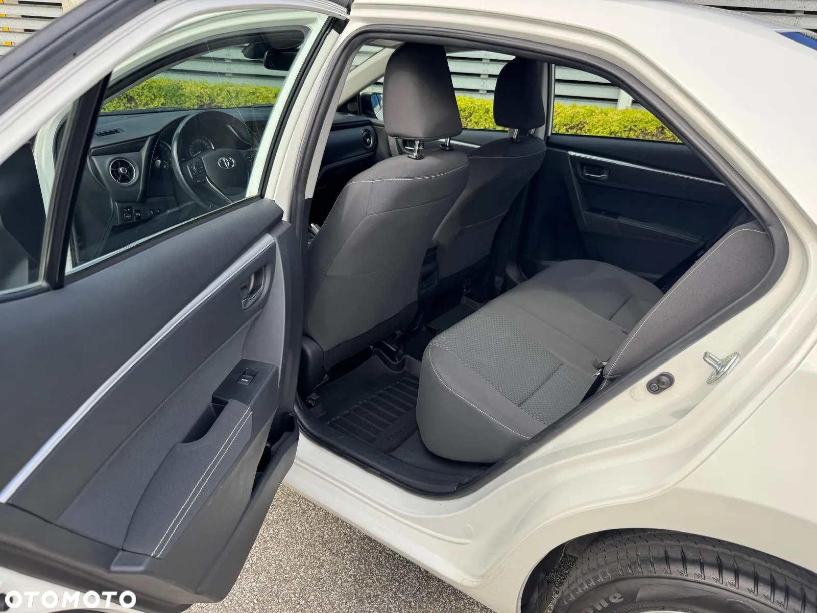 Toyota Corolla 1.6 Comfort MS - 13
