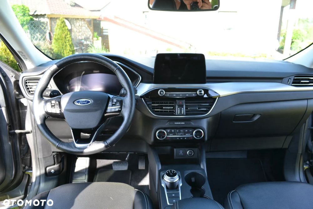 Ford Kuga 2.5 FHEV AWD Titanium - 16