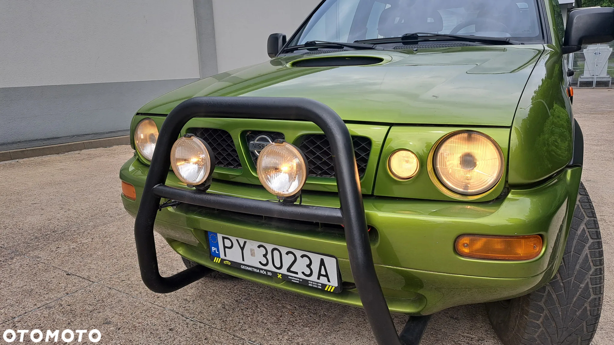 Nissan Terrano II 2.4 SR - 2