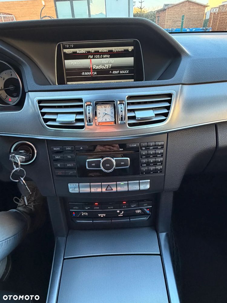 Mercedes-Benz Klasa E 220 BlueTEC 4Matic 7G-TRONIC Avantgarde - 9