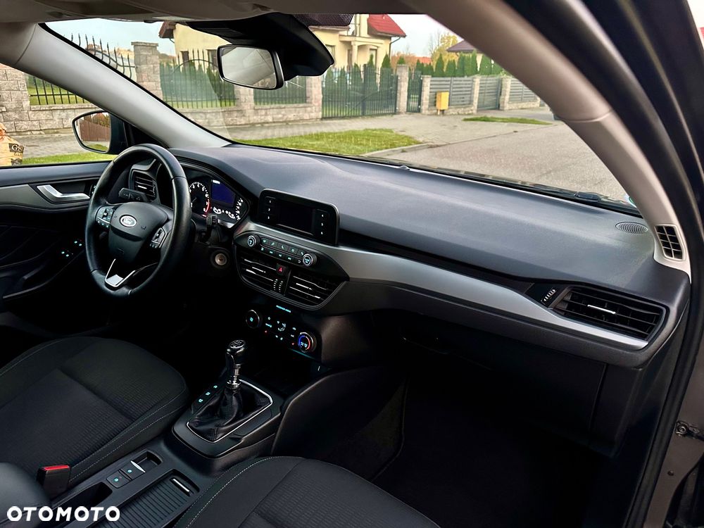 Ford Focus 1.0 EcoBoost Edition - 17