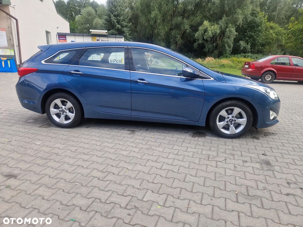 Hyundai i40 Kombi 1.7 CRDi DCT Premium - 10