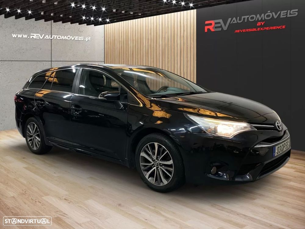 Toyota Avensis Touring Sports 2.0 D-4D Luxury+GPS - 2