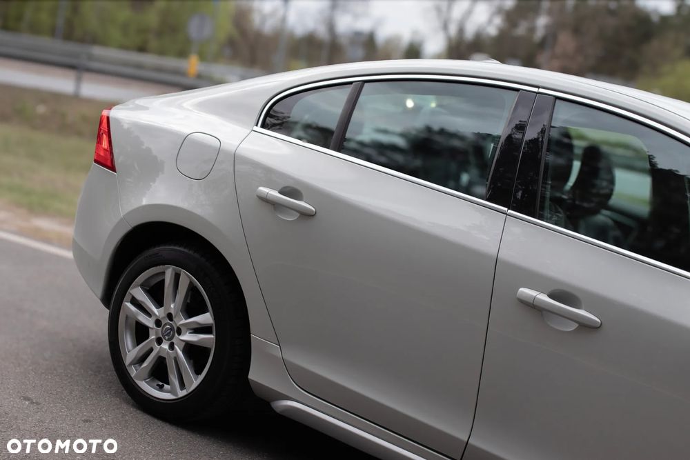 Volvo S60 D3 Momentum - 28