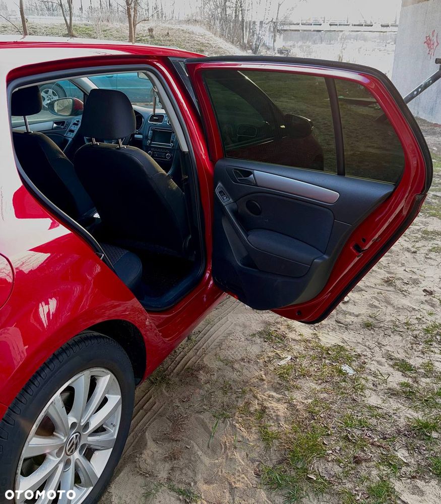 Volkswagen Golf - 24