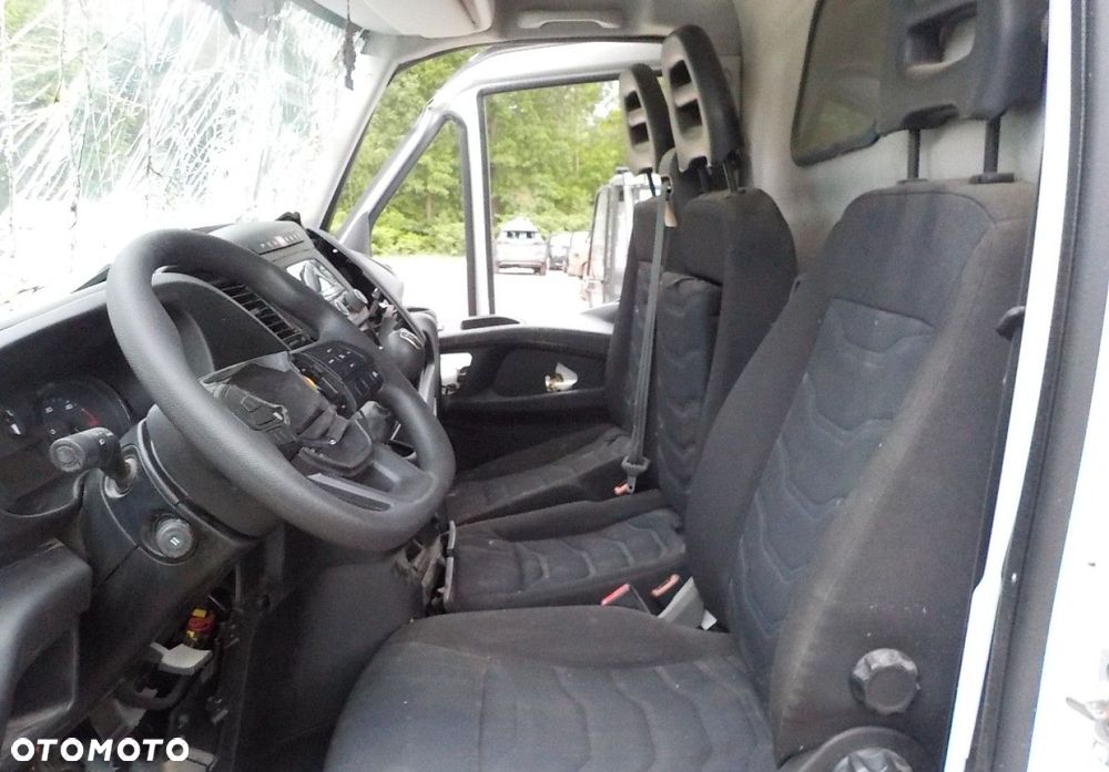 Iveco 35s16 - 23