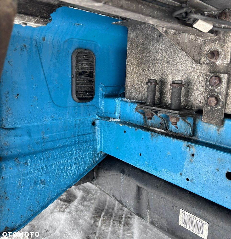 Mercedes-Benz Sprinter - 13