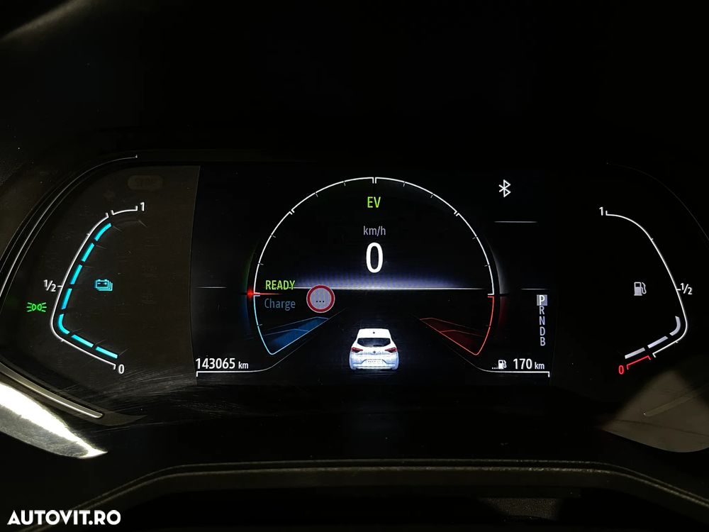 Renault Clio V E-Tech 145 Evolution - 25