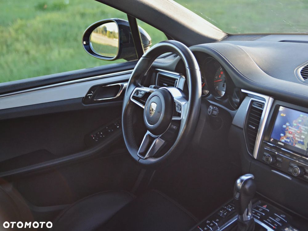 Porsche Macan - 3