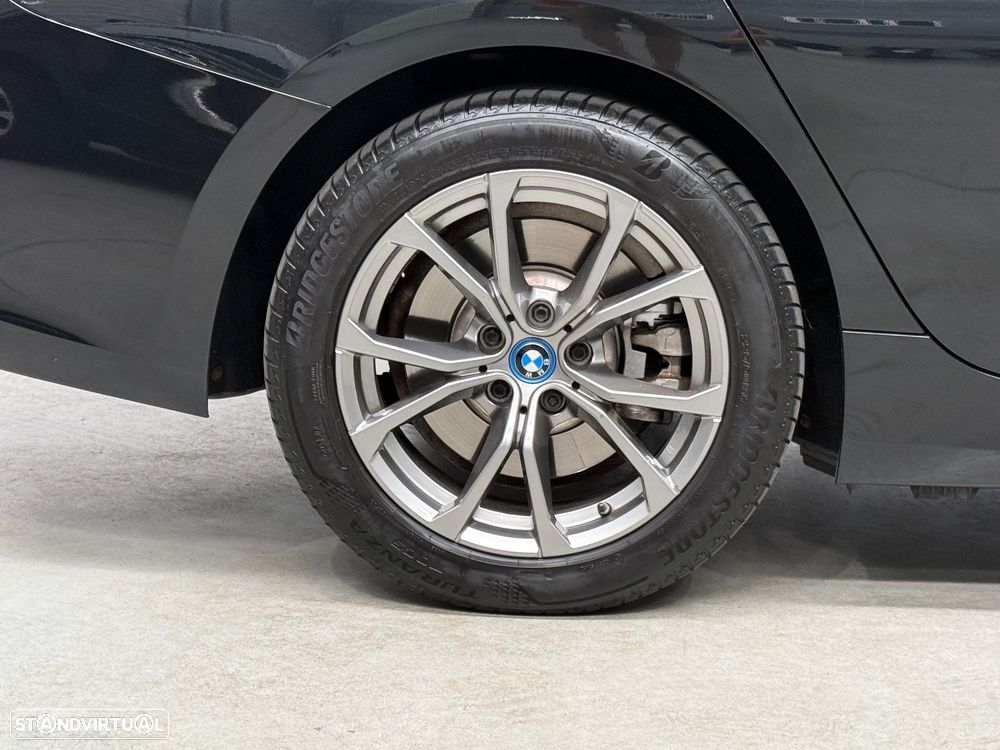 BMW 320 e Line Sport Auto - 39