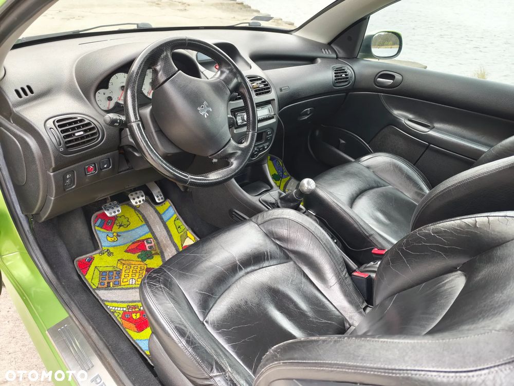 Peugeot 206 CC 135 Sport - 4