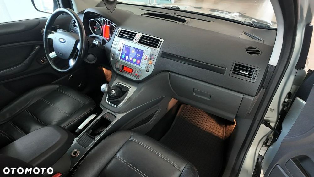 Ford Kuga 2.0 TDCi 2x4 Titanium - 17