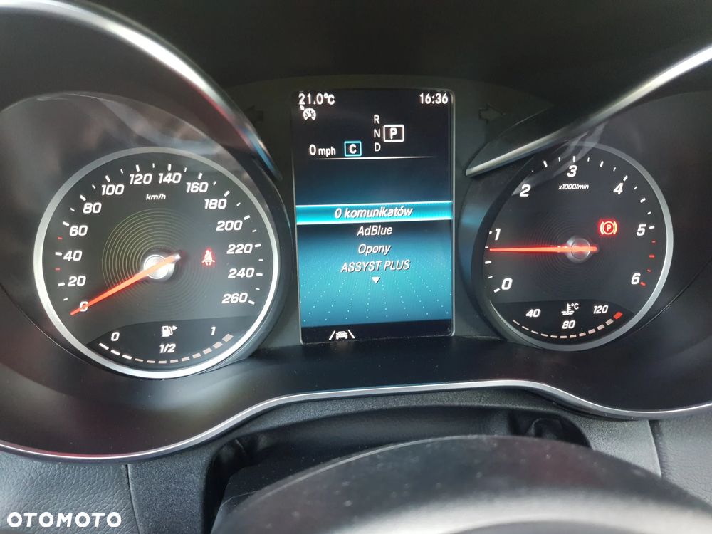 Mercedes-Benz Klasa C 220 d Coupe 4Matic 9G-TRONIC AMG Line - 17