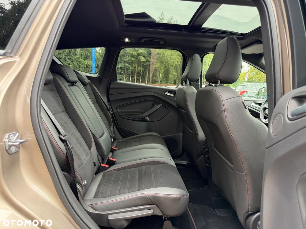 Ford Kuga 2.0 TDCi 4x4 ST-Line - 9