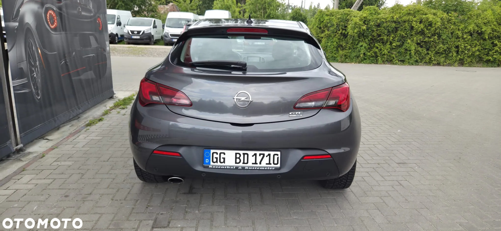 Opel Astra GTC 1.6 Turbo Innovation - 12
