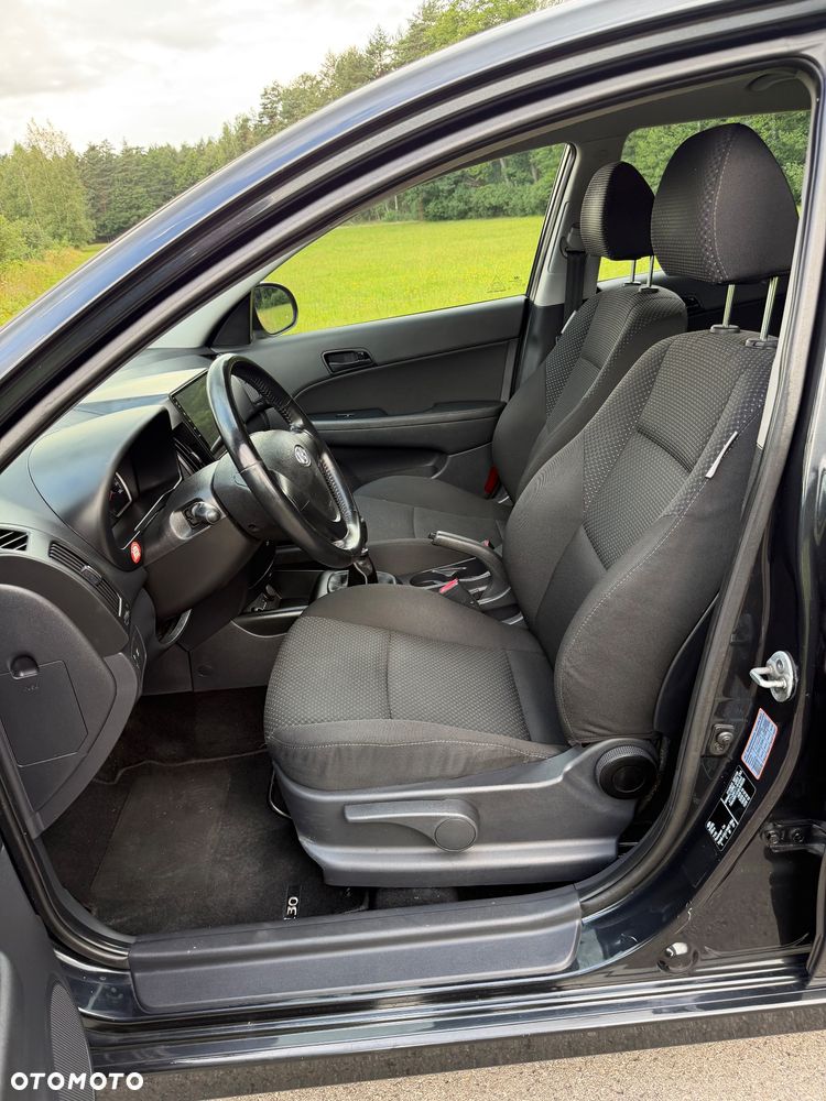 Hyundai i30 i30cw 1.6 CRDi FIFA WM Edition - 23